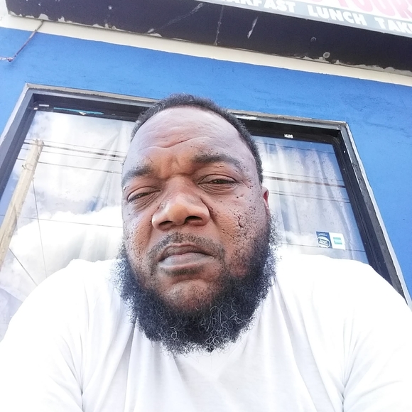 Meet your Posher, Stephen - Picture 2 of 2